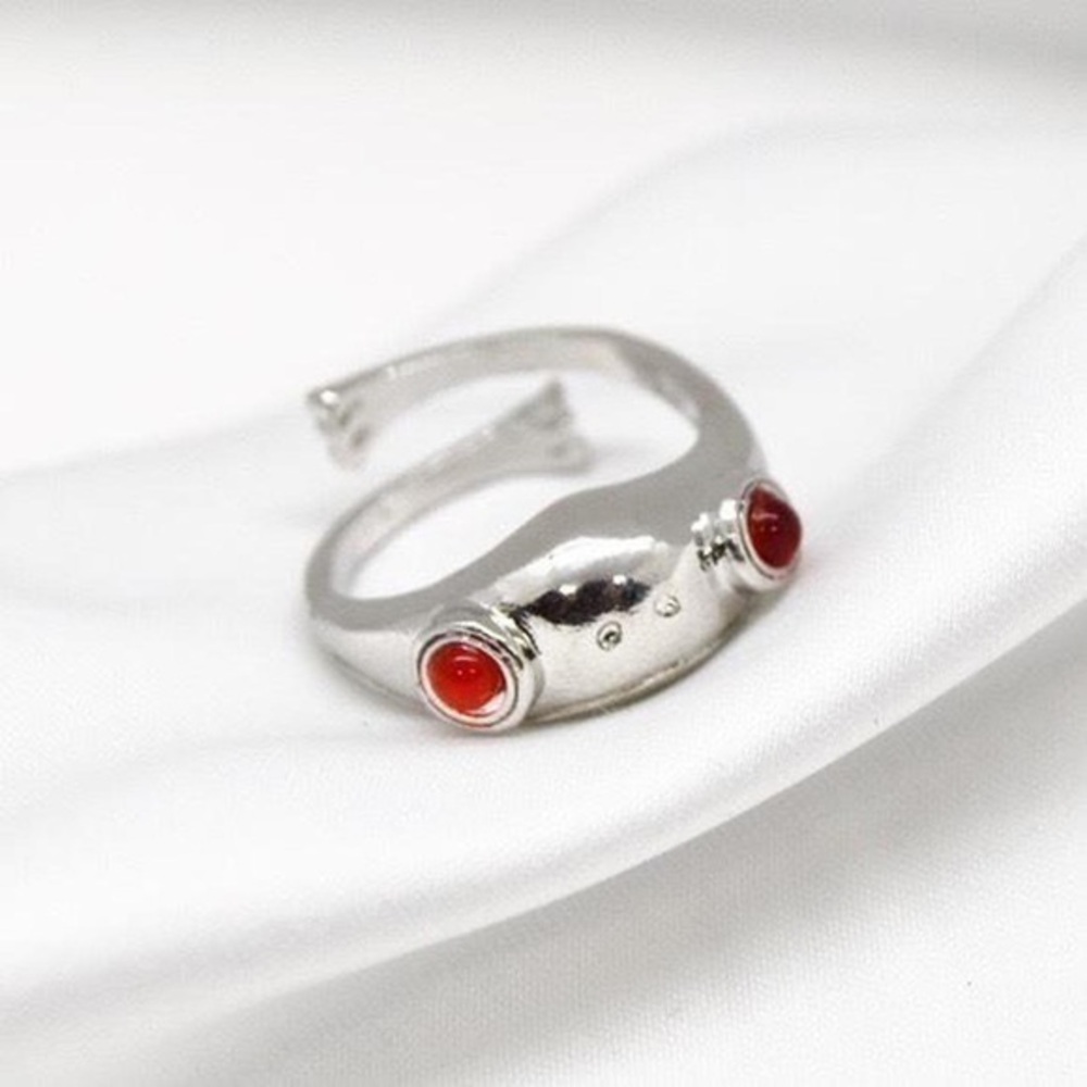 Red Eye Silver Frog Ring